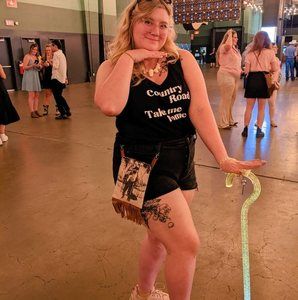 Meet your Posher, Rhiannon